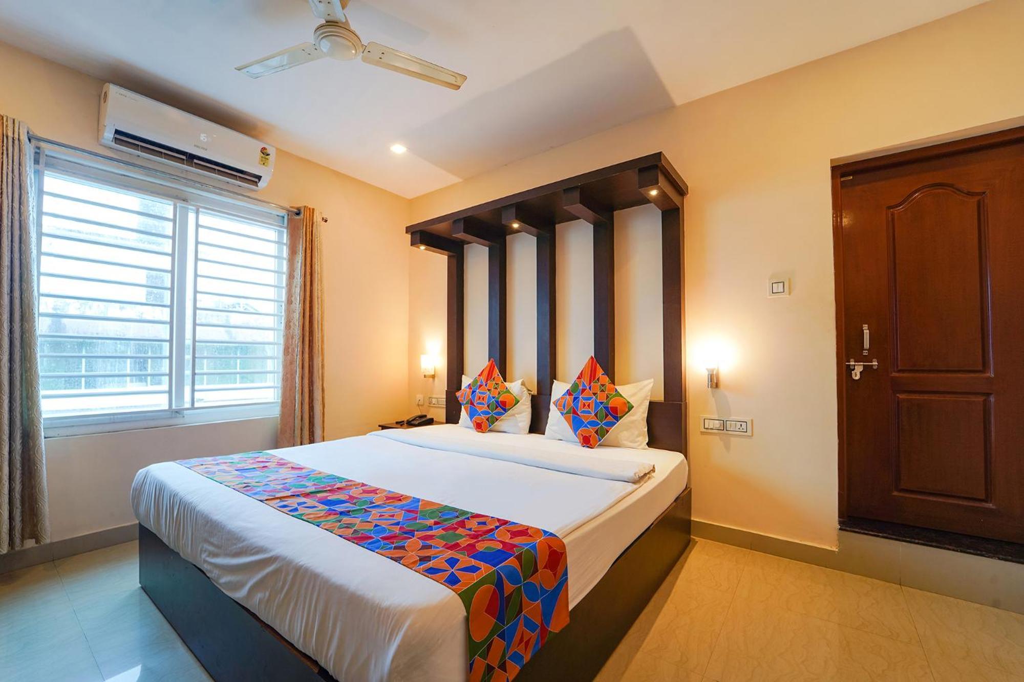 Zion Plaza Hotell Nedumbassery Exteriör bild