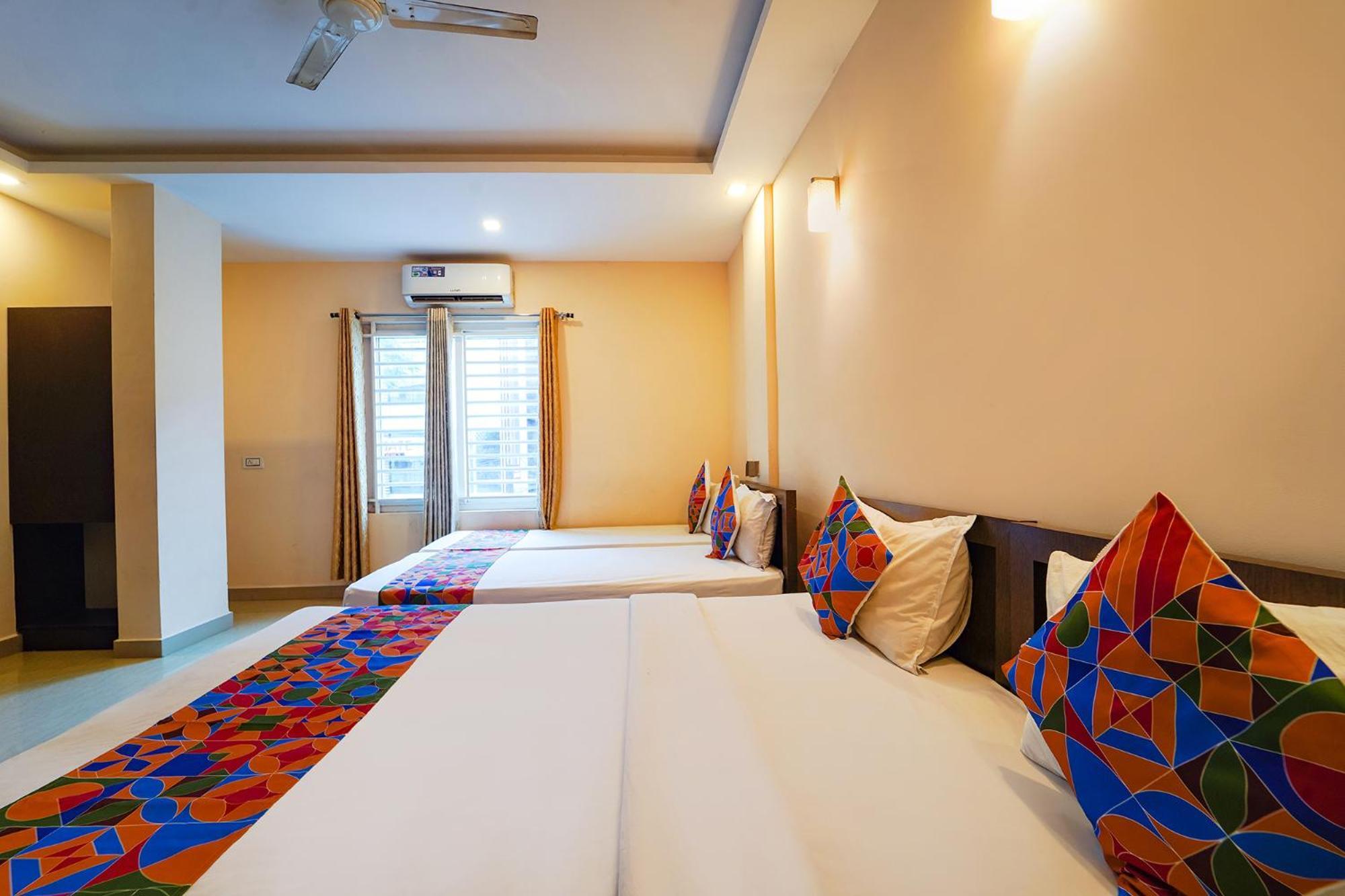 Zion Plaza Hotell Nedumbassery Exteriör bild